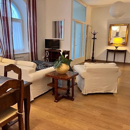 Loft With Private Parking Apartment Trieste Bagian luar foto