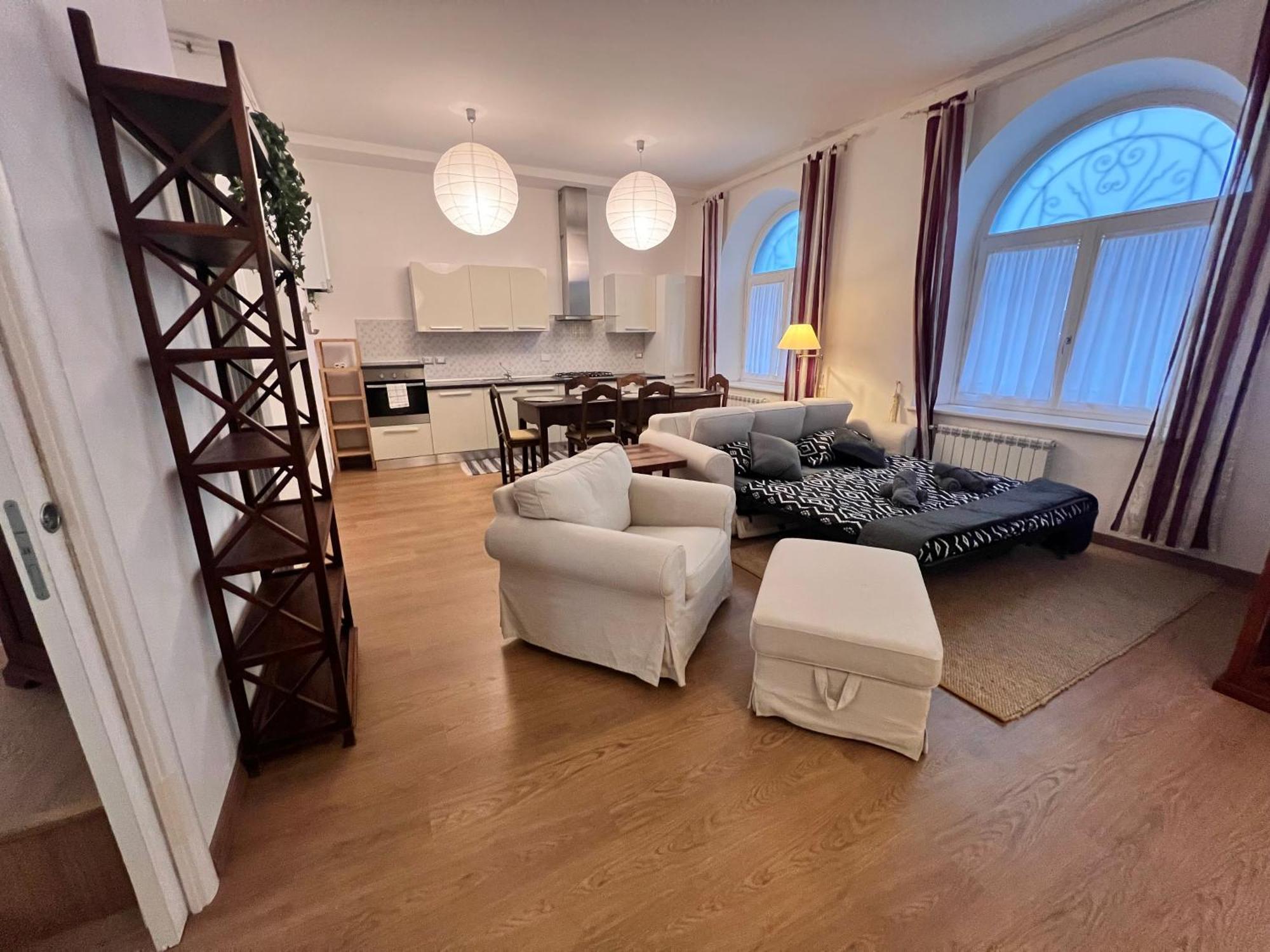 Loft With Private Parking Apartment Trieste Bagian luar foto